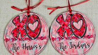 personalized xo Valentines ornaments for small tree, cute Valentines family name ornament 2027, hugs and kisses Valentines gifts for couple
