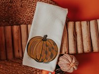 orange pumpkin hand towels for autumn, Thanksgiving pumpkin kitchen towels for fall, Friendsgiving gifts for girlfriends, primitive kitchen