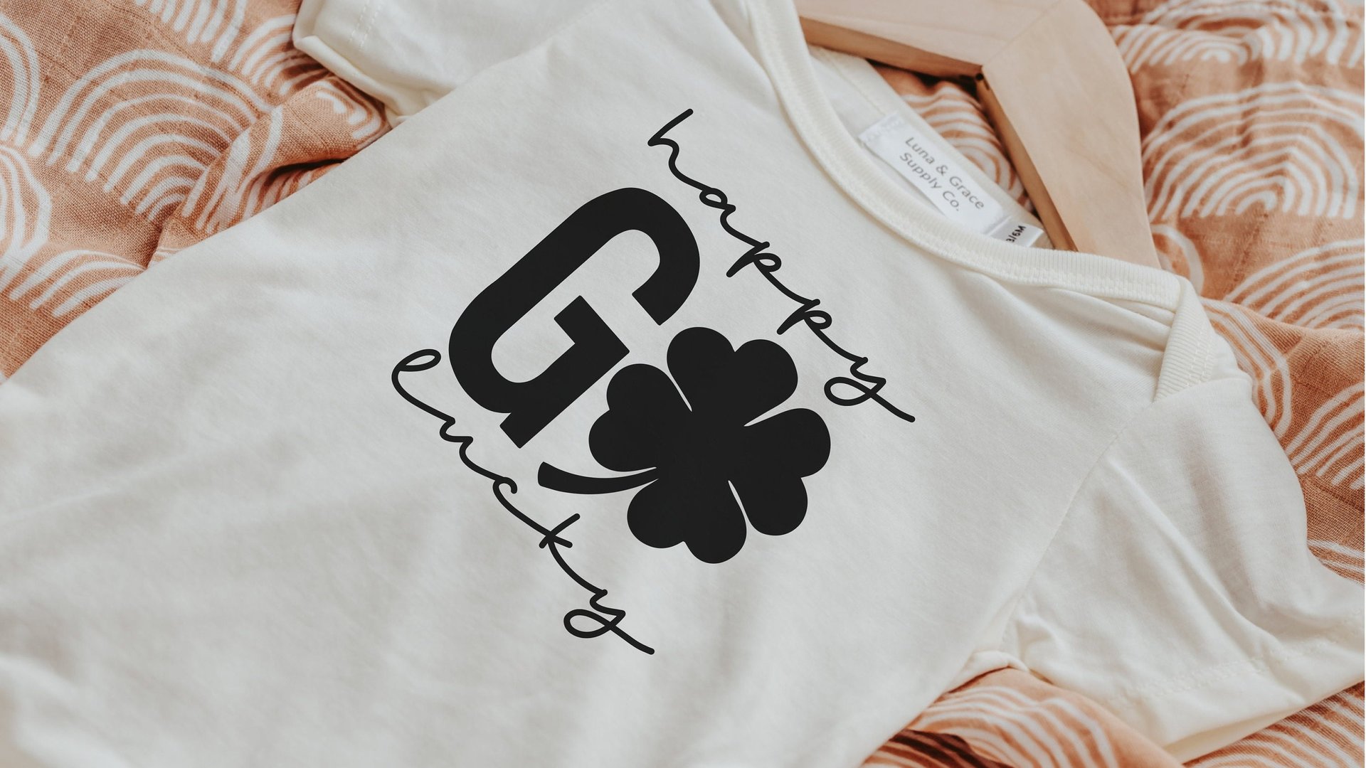 happy go lucky st patricks day outfit for baby, baby boy shamrock outfit for kids st pattys day coming home outfit baby girl, cute baby gift