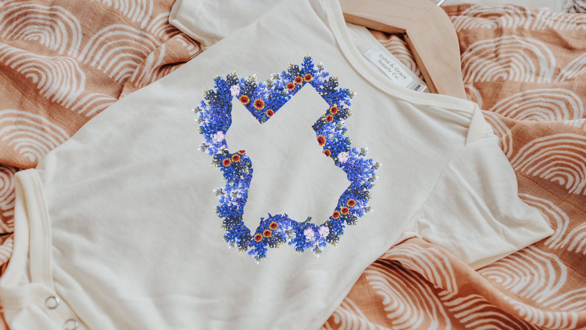 texas wildflower baby outfit girl, Texas state flower bluebonnet baby gifts for girls, Texas baby stuff, floral Texas baby theme clothing