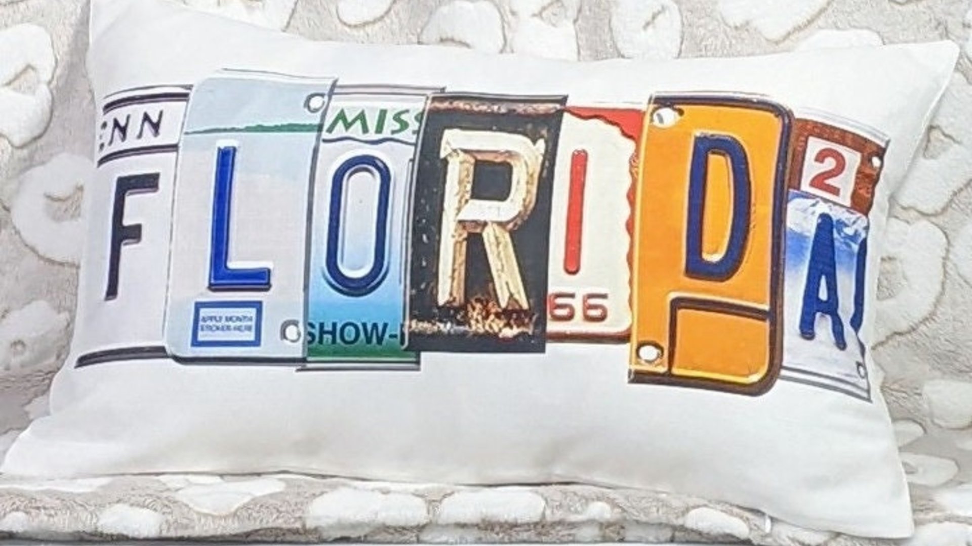custom license plate state throw pillows for couch, realtor closing gift for buyers, Florida gifts, bungalow decor, moving away gift for
