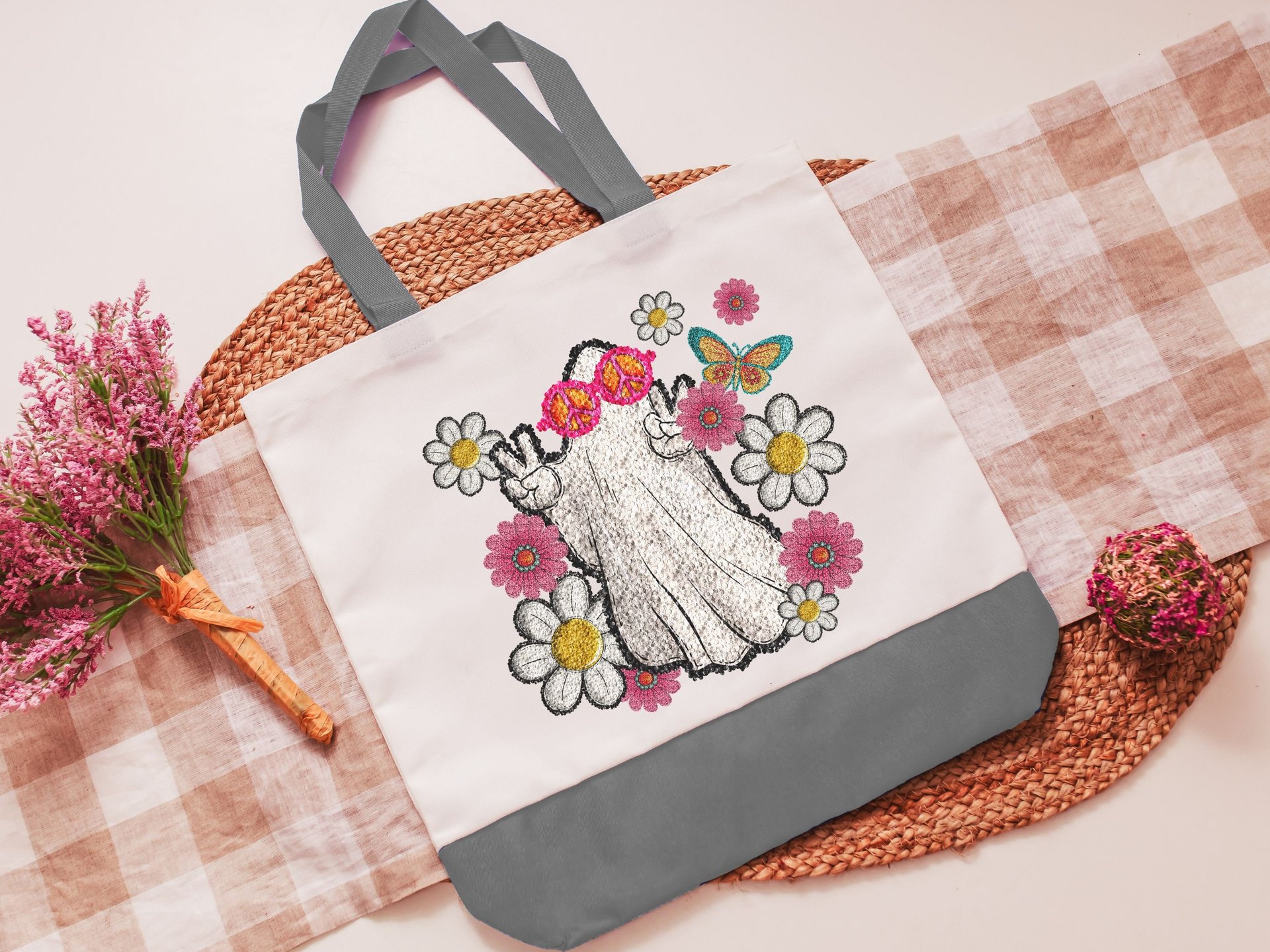 Groovy ghost Halloween tote bag