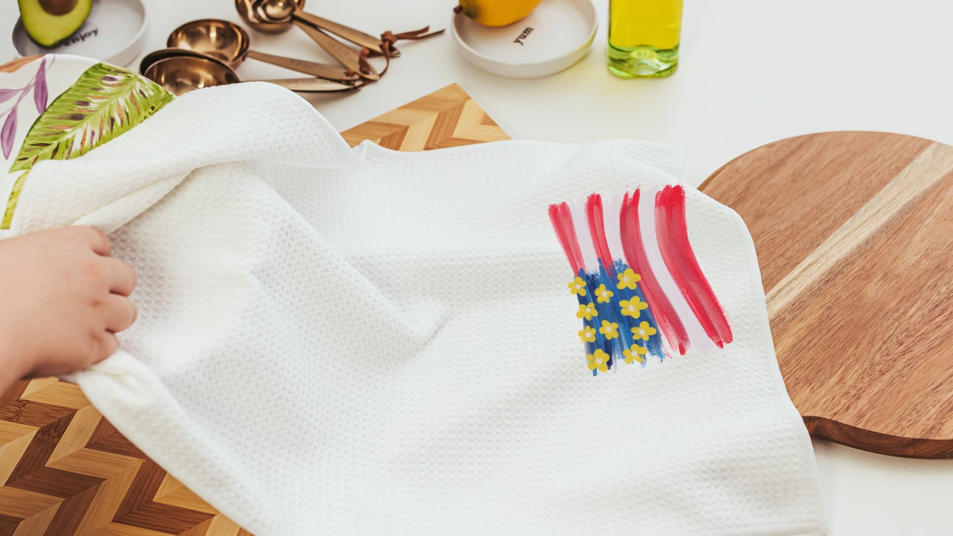 floral American flag kitchen towels, patriotic kitchen decor, 4th of July bridal shower gifts for bride, USA gifts, Independence day home