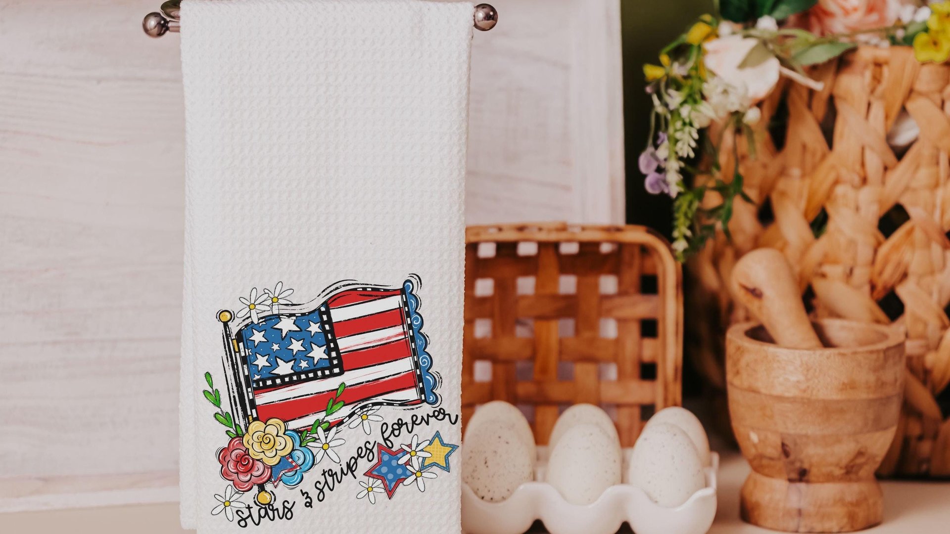 stars and stripes forever 4th of July kitchen towels for cooks, patriotic kitchen decor, floral American flag kitchen hand towels for powder