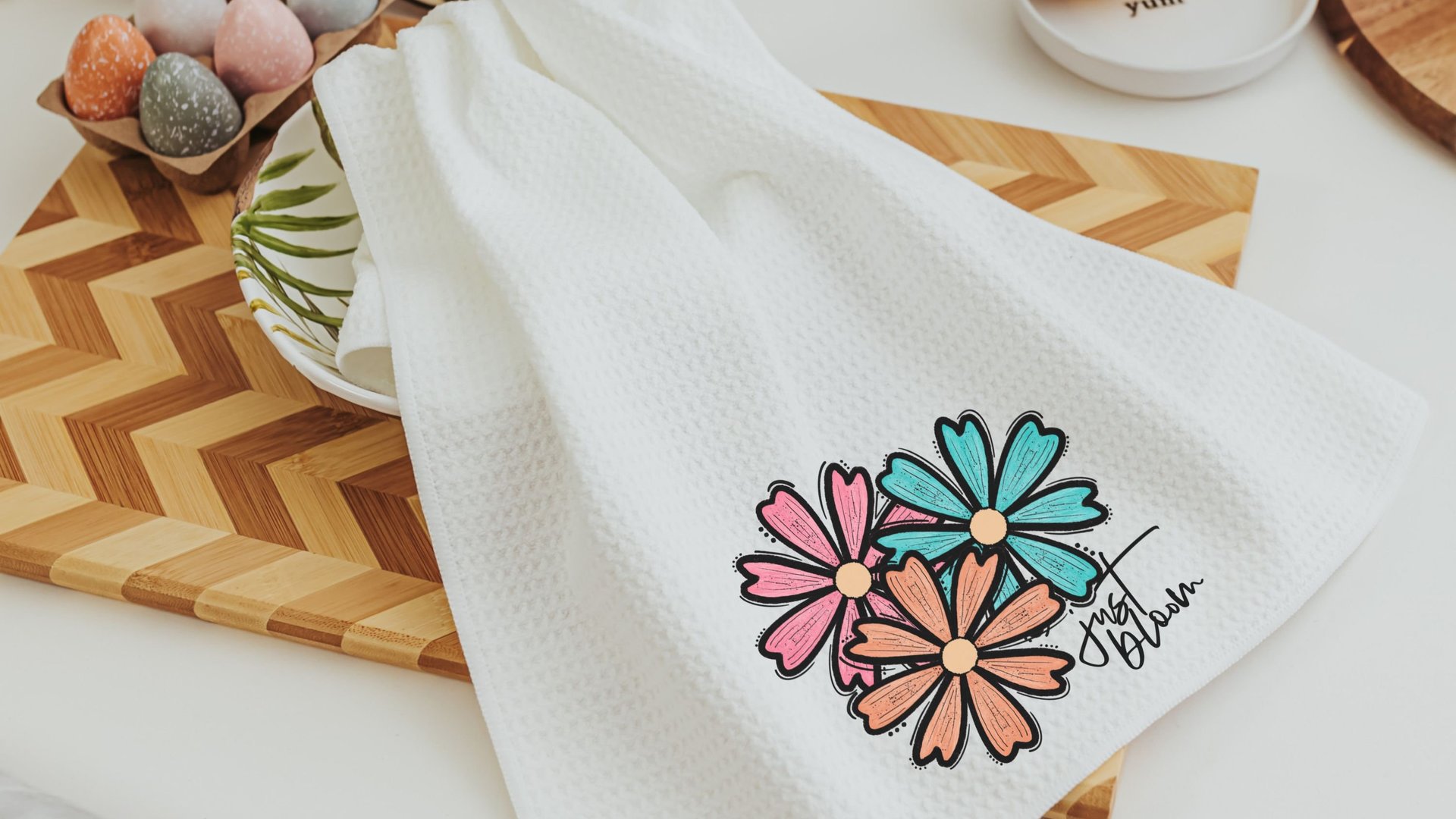 just bloom floral kitchen towels for cooks, colorful daisy kitchen dish towels, plant mom gift, cute flower hand towels for powder room