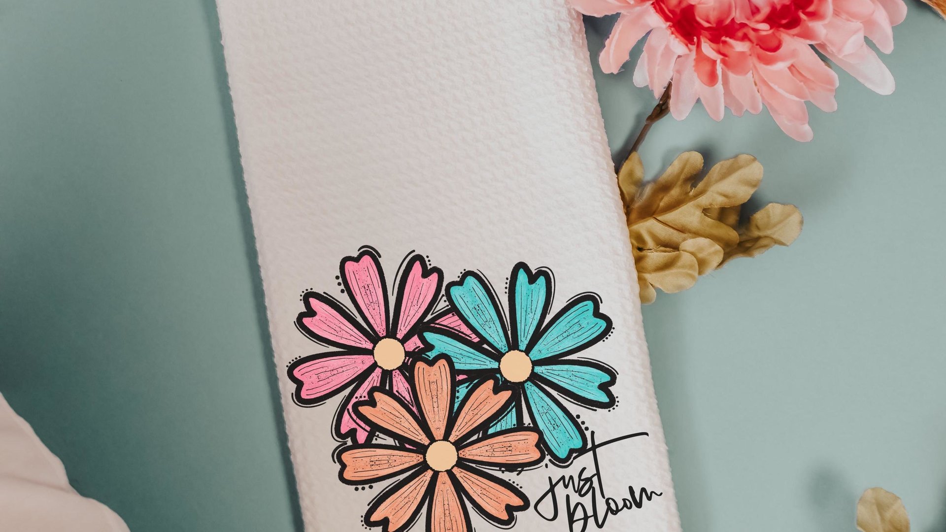 just bloom floral kitchen towels for cooks, colorful daisy kitchen dish towels, plant mom gift, cute flower hand towels for powder room
