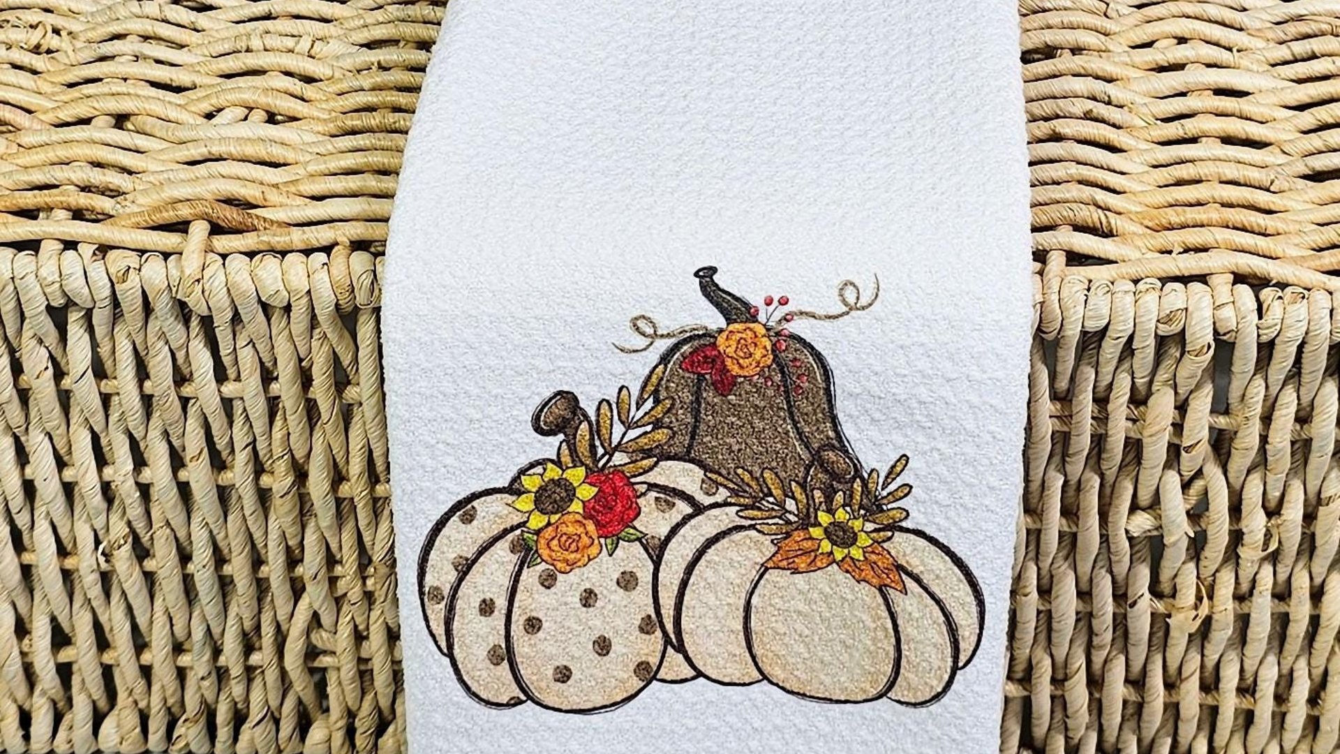 cream pumpkin kitchen towels fall kitchen decor, Thanksgiving hostess gifts for women, sunflower pumpkin hand towels for bathroom, brown