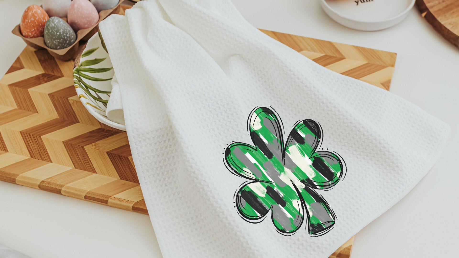 four leaf clover St Patricks day kitchen towel handmade, brushstroke shamrock hand towels for bathroom, Irish gifts for women, St Pattys day