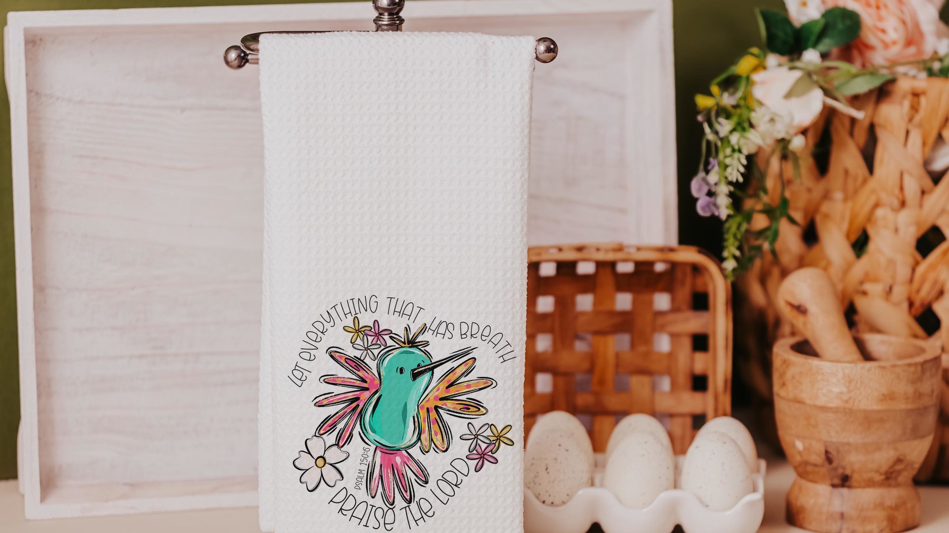 let everything that has breath praise the Lord Bible verse kitchen towel, Psalm 150:6 scripture kitchen decor, cute hummingbird Christian
