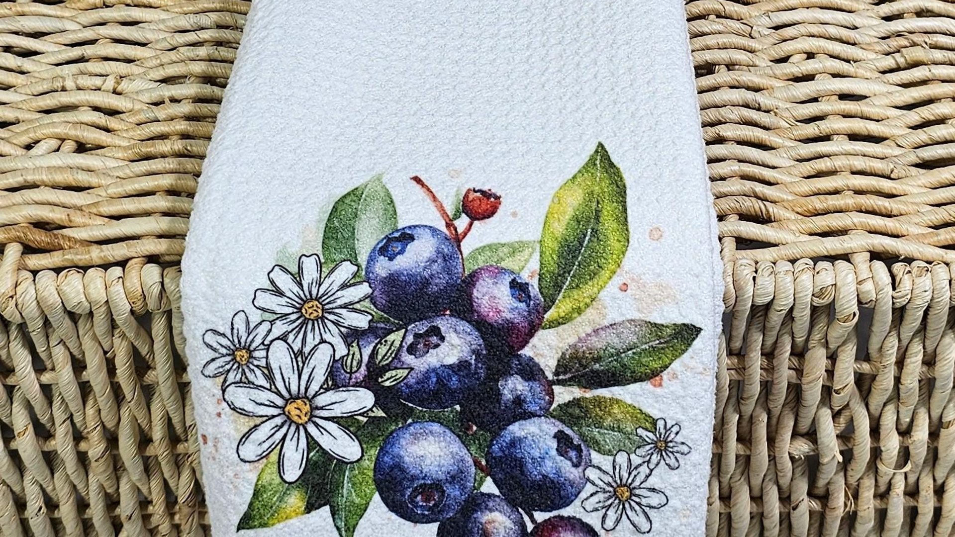 berry kitchen towel for summer, fruit kitchen decor, huckleberry gift set, huckleberry decor, cottagecore hand towel, bilberry blueberries
