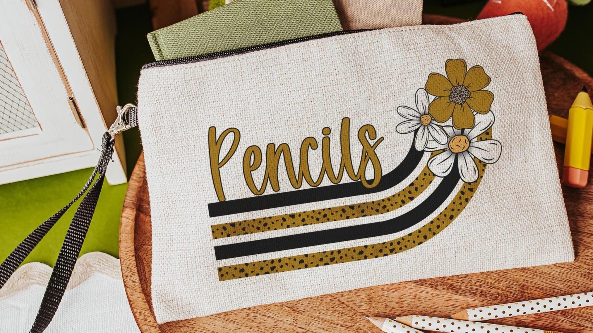 personalized yellow and white daisy flower pencil pouch for teacher, yellow school spirit school supplies, cute teacher makeup bag best