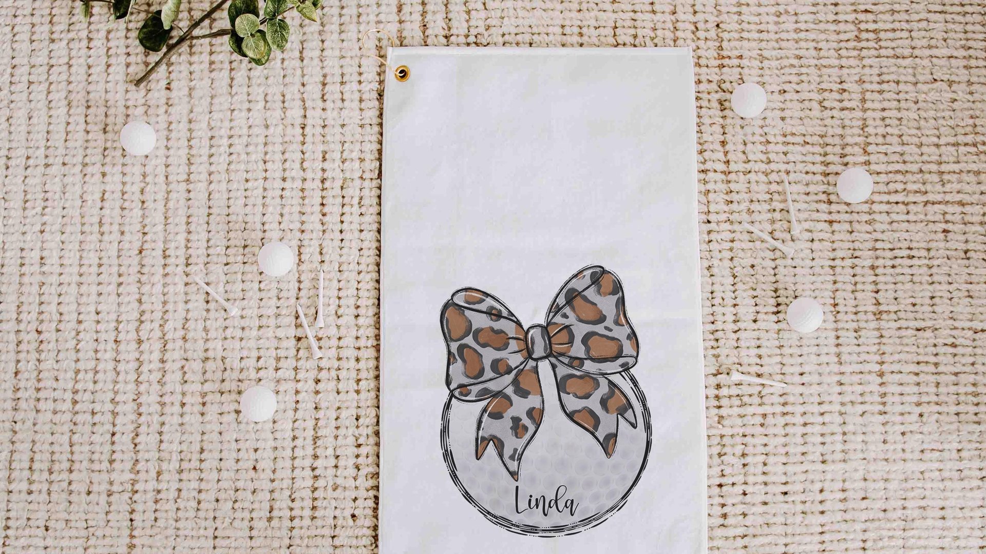 personalized leopard print golf coquette golf towel with name, trendy golf Christmas gifts for golfers, girls golf team gifts, golfing gear