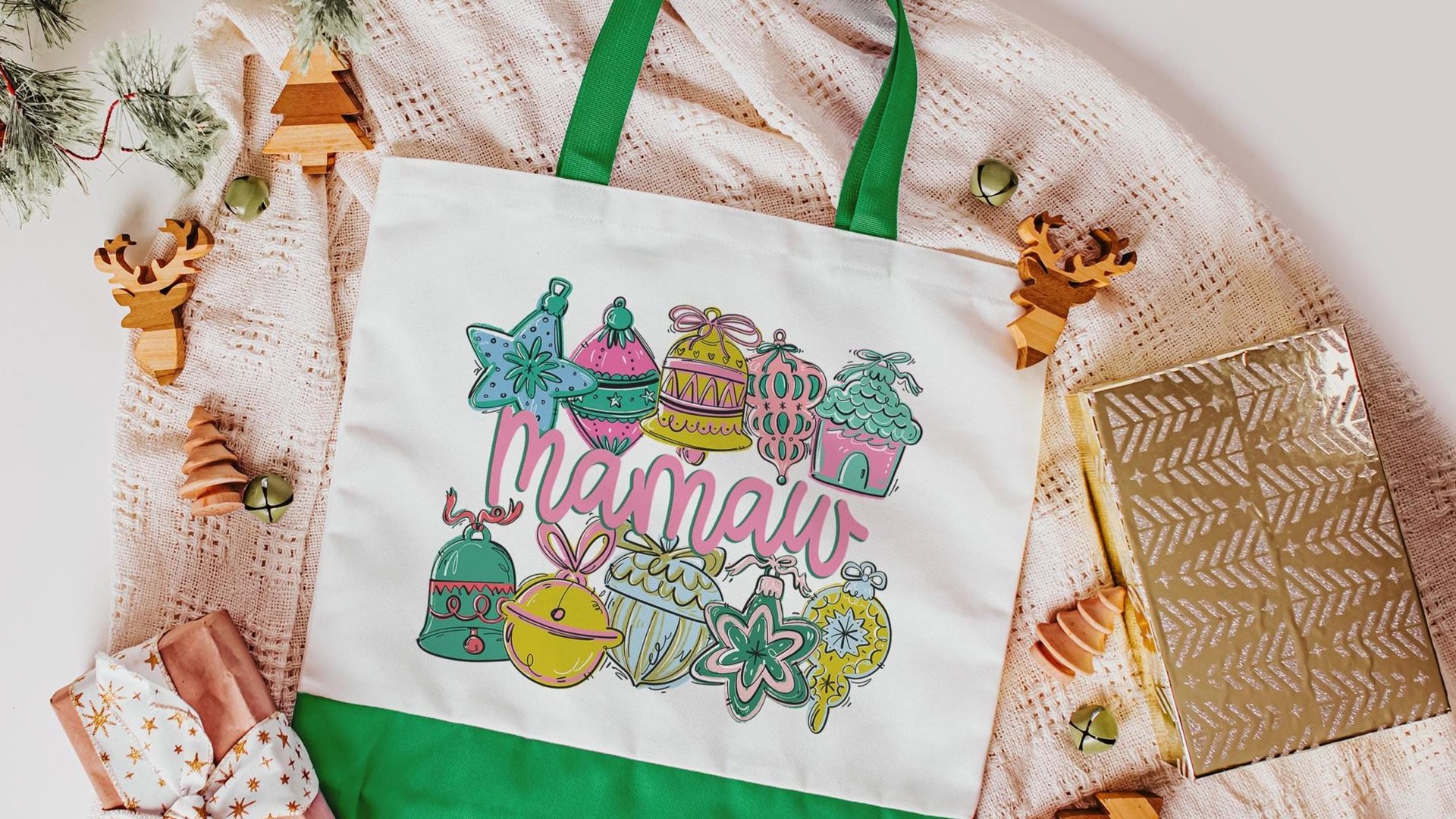 Mamaw tote bag for knitting projects, Mamaw Christmas gifts for mother in law, cute Christmas tote bags for holding gifts, new Mamaw gift