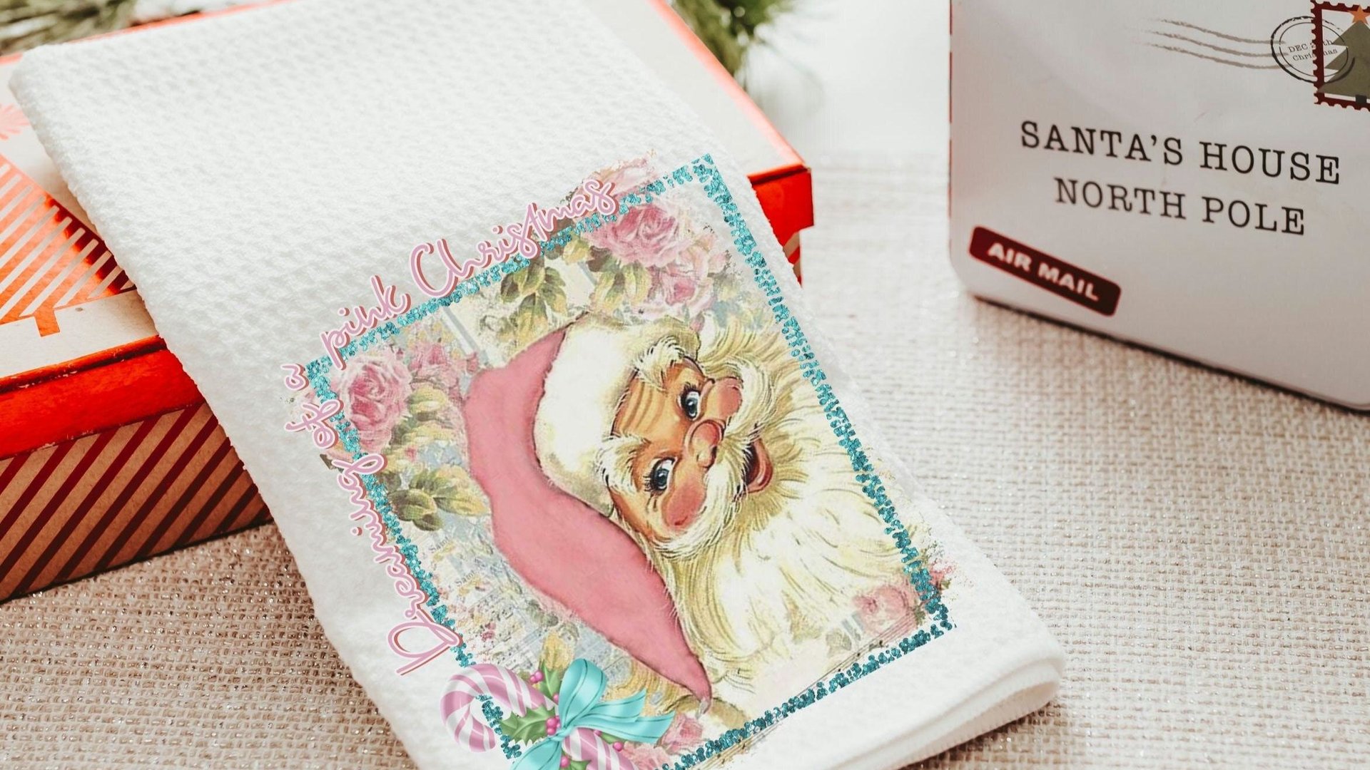 Dreaming of a pink Christmas towels