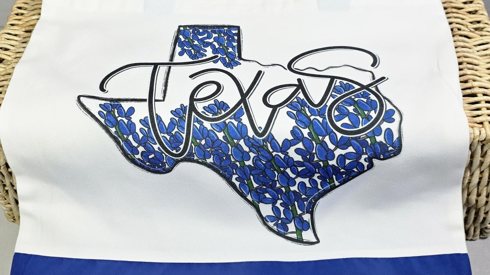 apple blossom Arkansas state flower tote bag for school, Arkansas Christmas gifts for neighbors, Arkansas game day bag for women, college