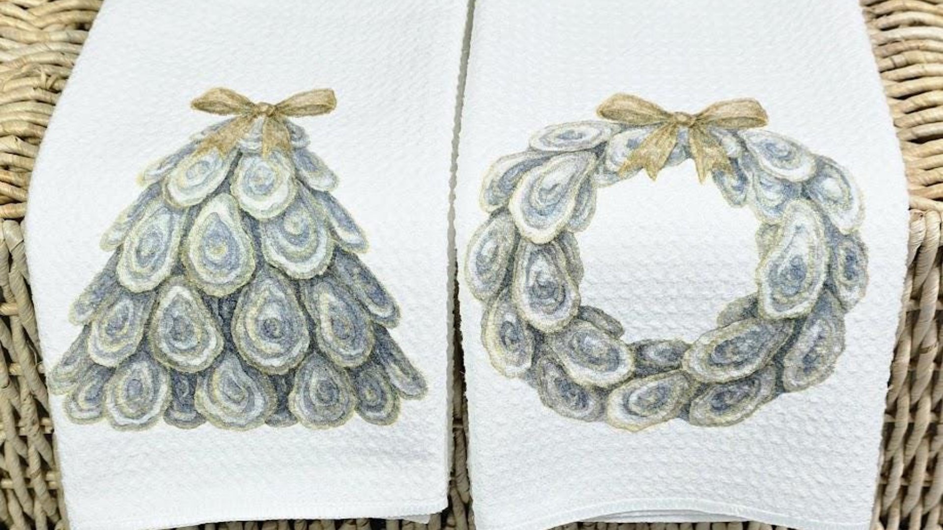 oyster Christmas wreath throw pillows for guest room, holiday hosting decor home decor gift, oyster shell Christmas decorations for gifts