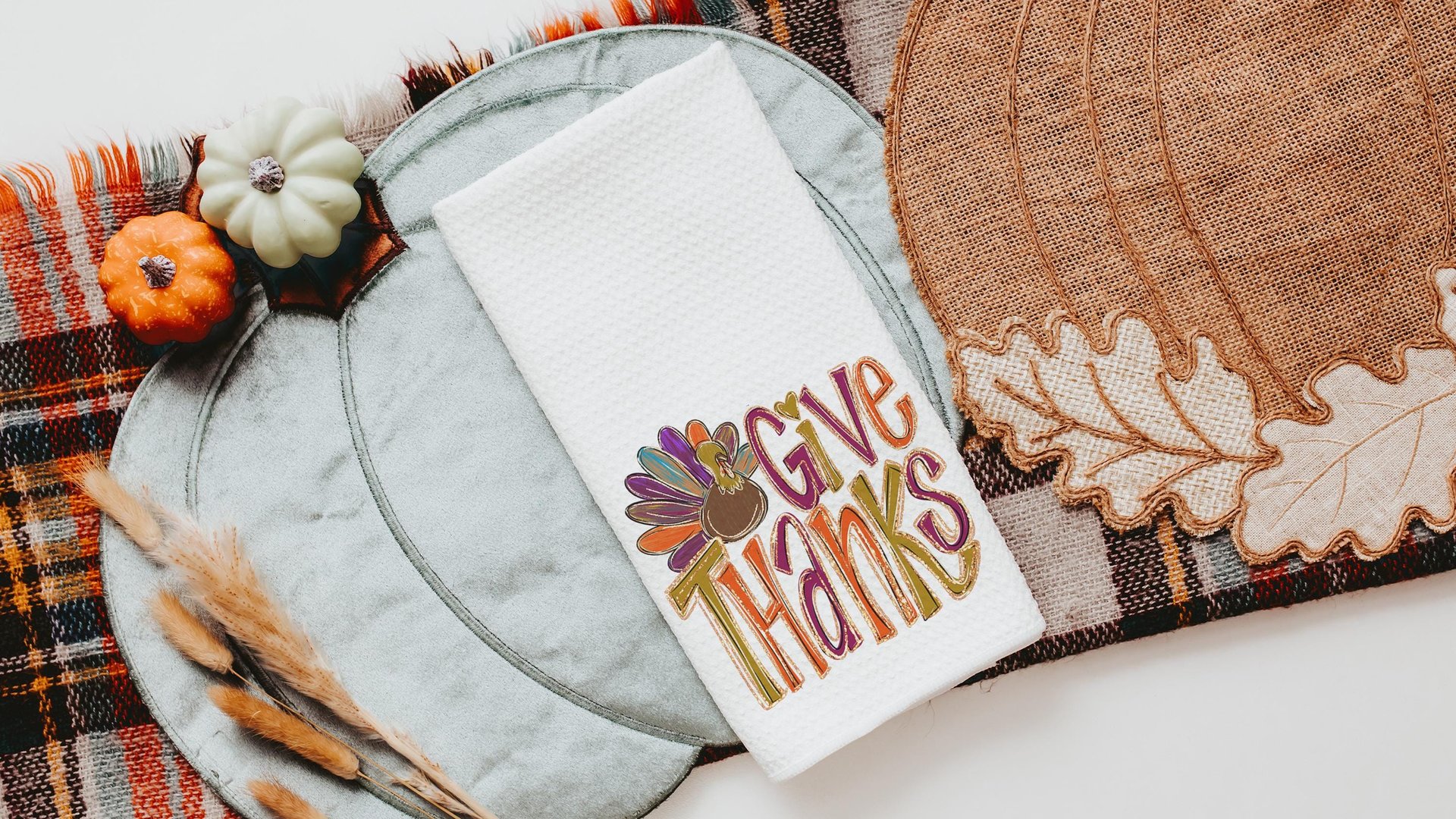 Give thanks Thanksgiving kitchen towels 