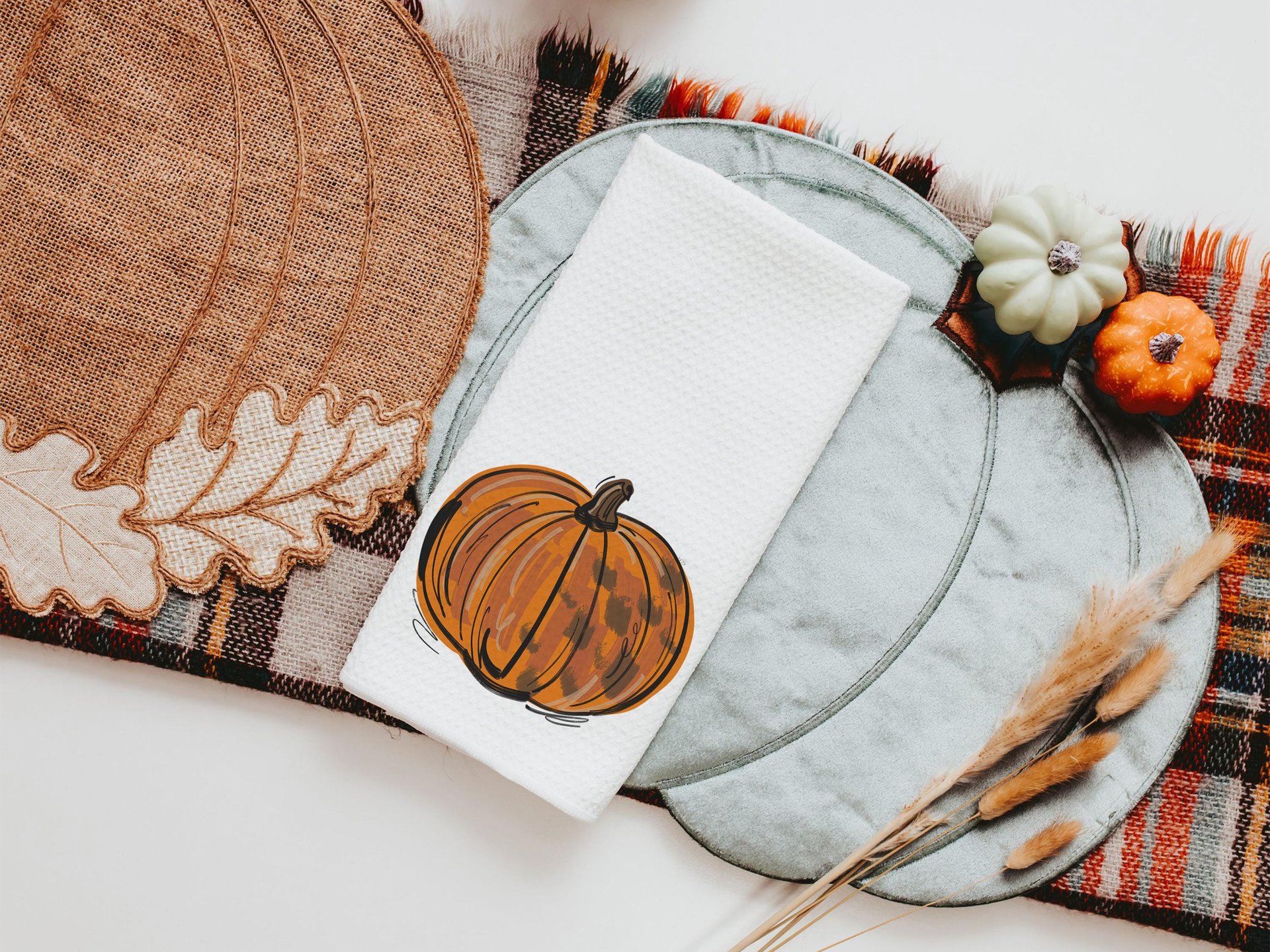 orange pumpkin hand towels for autumn, Thanksgiving pumpkin kitchen towels for fall, Friendsgiving gifts for girlfriends, primitive kitchen