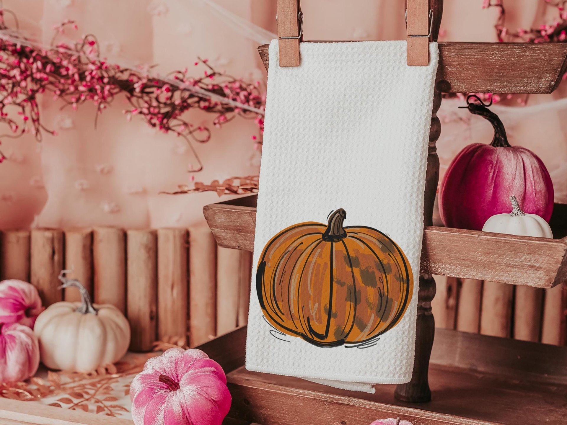 orange pumpkin hand towels for autumn, Thanksgiving pumpkin kitchen towels for fall, Friendsgiving gifts for girlfriends, primitive kitchen