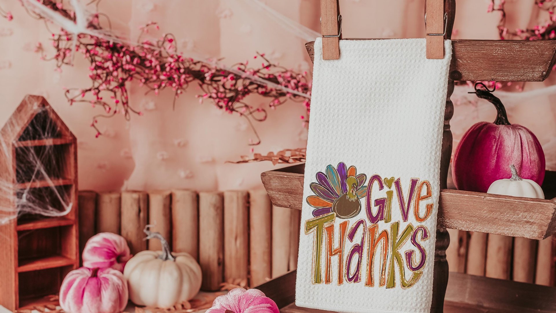 Give thanks Thanksgiving kitchen towels 