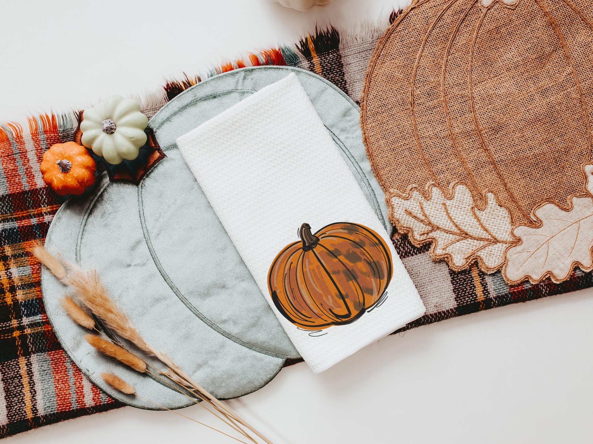 orange pumpkin hand towels for autumn, Thanksgiving pumpkin kitchen towels for fall, Friendsgiving gifts for girlfriends, primitive kitchen