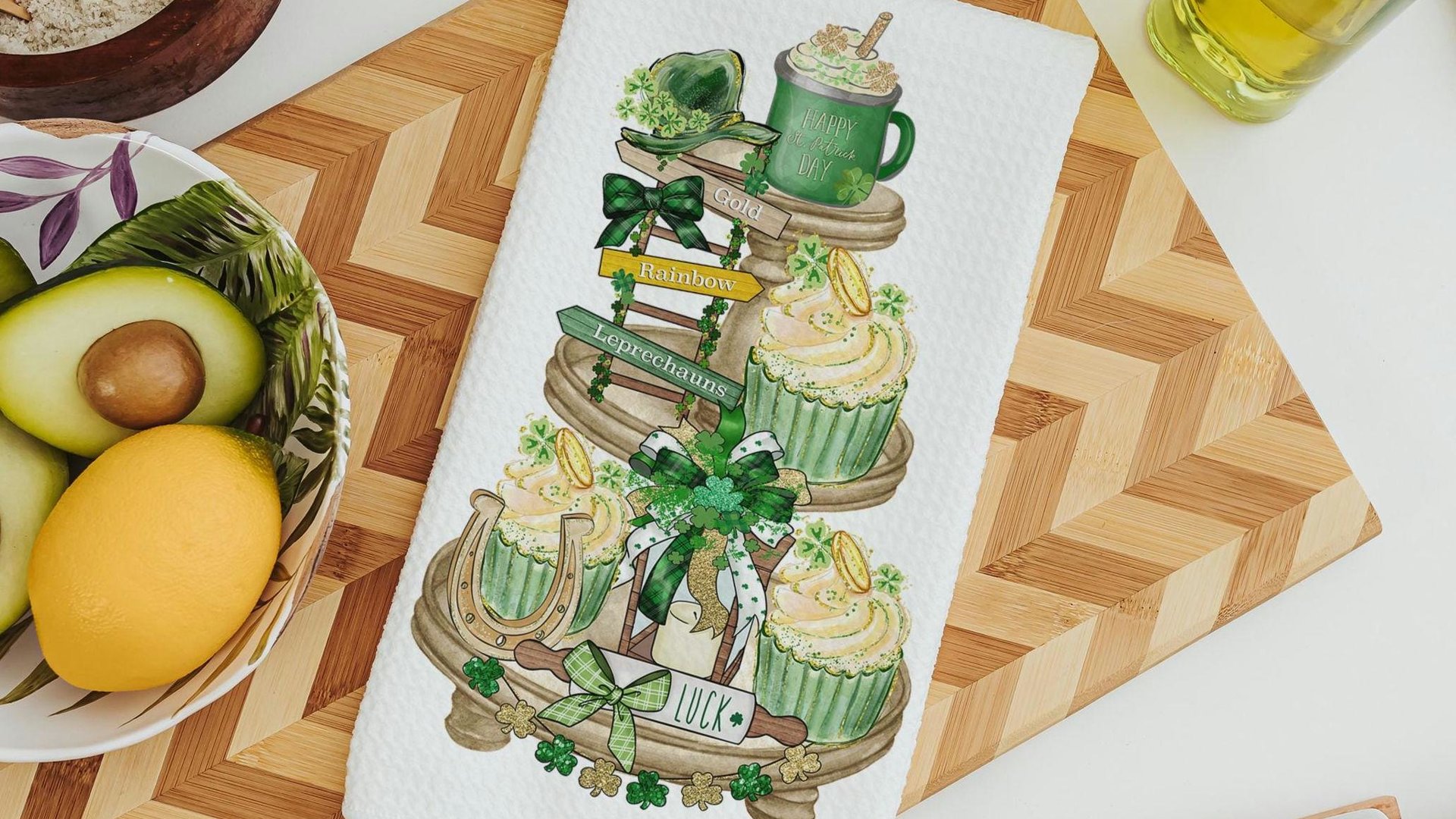 St Patricks day kitchen towel holiday home decor gifts for women, St Pattys day hand towels for bathroom, lucky horseshoe wedding gifts for