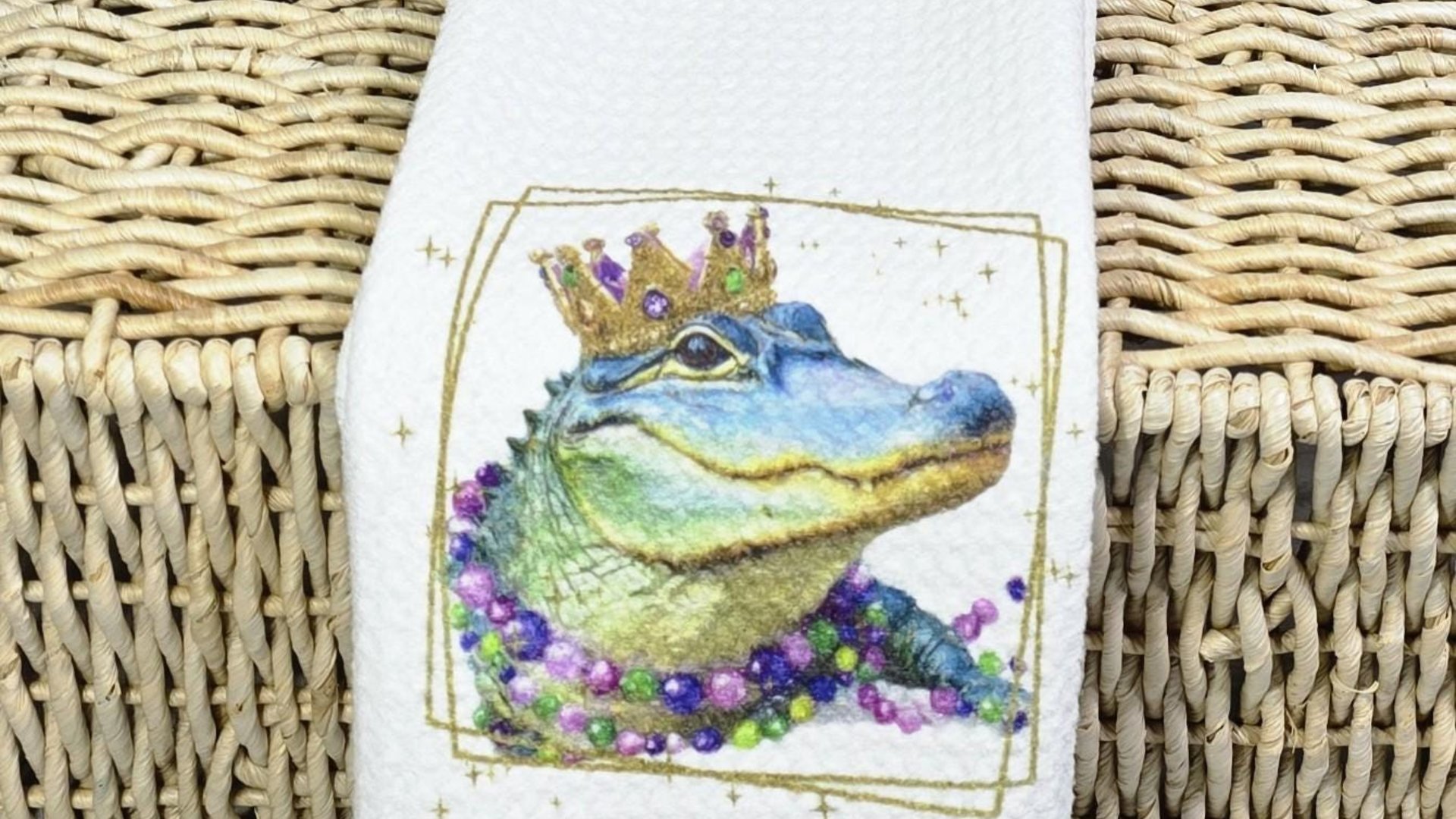 Mardi Gras alligator kitchen towels for daughter, Fat Tuesday decor, unique household gifts for wife, Louisiana gator gifts for women, New