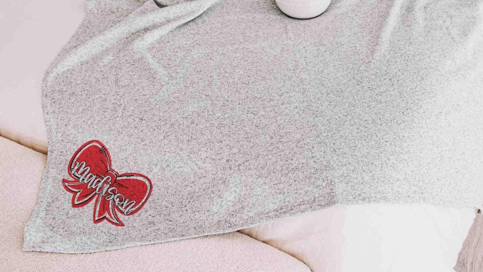 Personalized carolina blue coquette bow name blanket, college gifts for best friend, trendy aesthetic throw blankets for college apartment