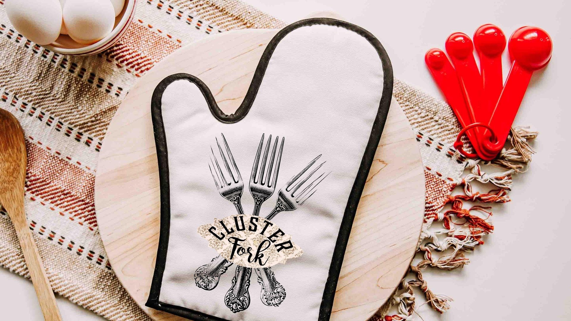Cluster fork funny table runner 