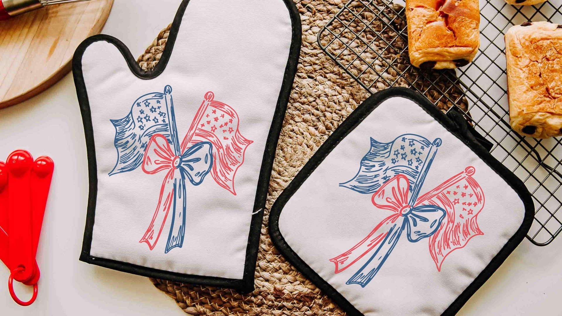 Sketch American flag pot holder & oven mitt