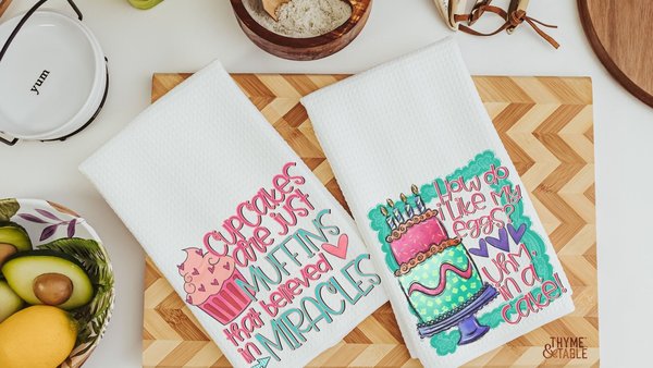 cute cupcake kitchen towels, cake baker gifts for her, Galentines day gifts for best friends, funny cupcake kitchen decor, bridal shower