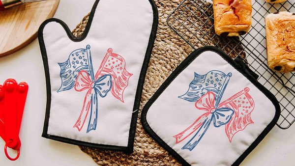 Sketch American flag pot holder & oven mitt